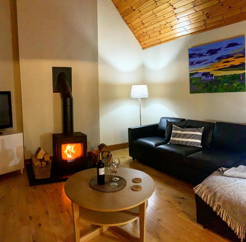 Head In The Skye - Healabhal Cottage Ose Екстериор снимка